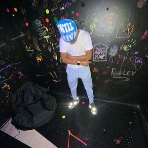 Meet your Posher, Cortez